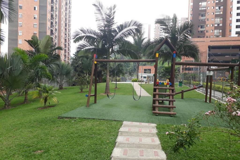 Apartamento Hermoso y acogedor apartamento en Belén Rodeo Alto Medellín Exterior foto