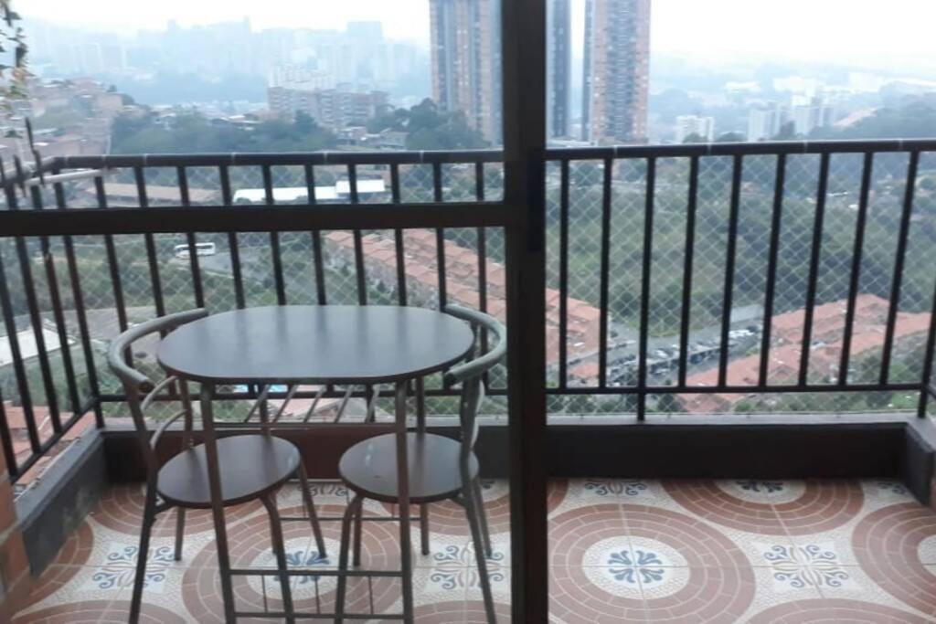 Apartamento Hermoso y acogedor apartamento en Belén Rodeo Alto Medellín Exterior foto